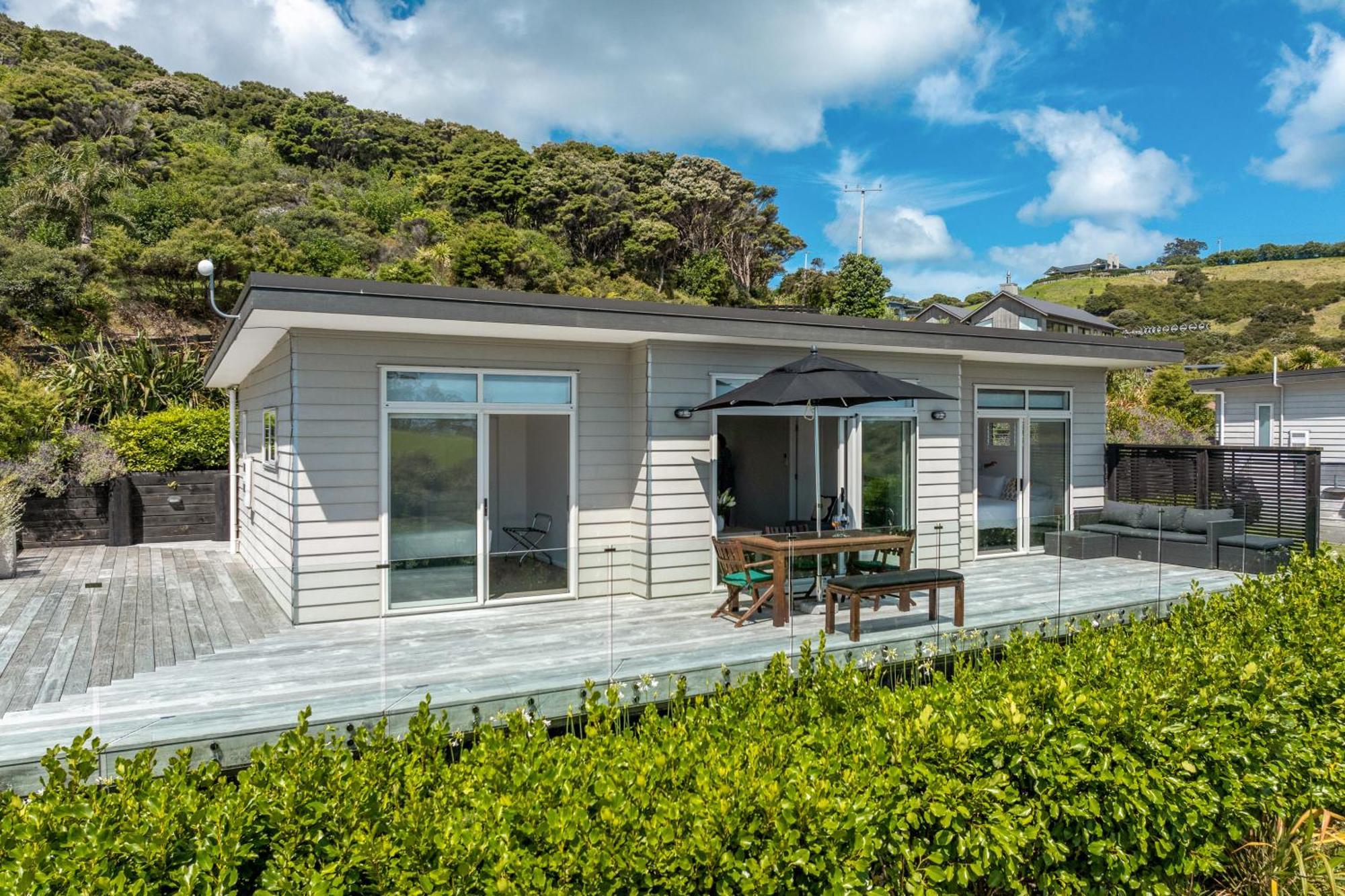 Te Whau Bach Apartments - Stay Waiheke Te Whau Bay Eksteriør billede